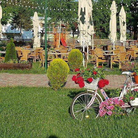 Hotel Spa Cazino Monteoru Серата-Монтеору Екстер'єр фото